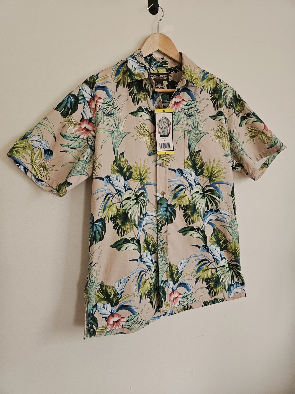 Cooke Street Men’s Tan Tropical Floral Button-Down Shirt - Picture 6 of 14